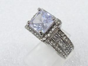 クリスタル　指輪(15号)